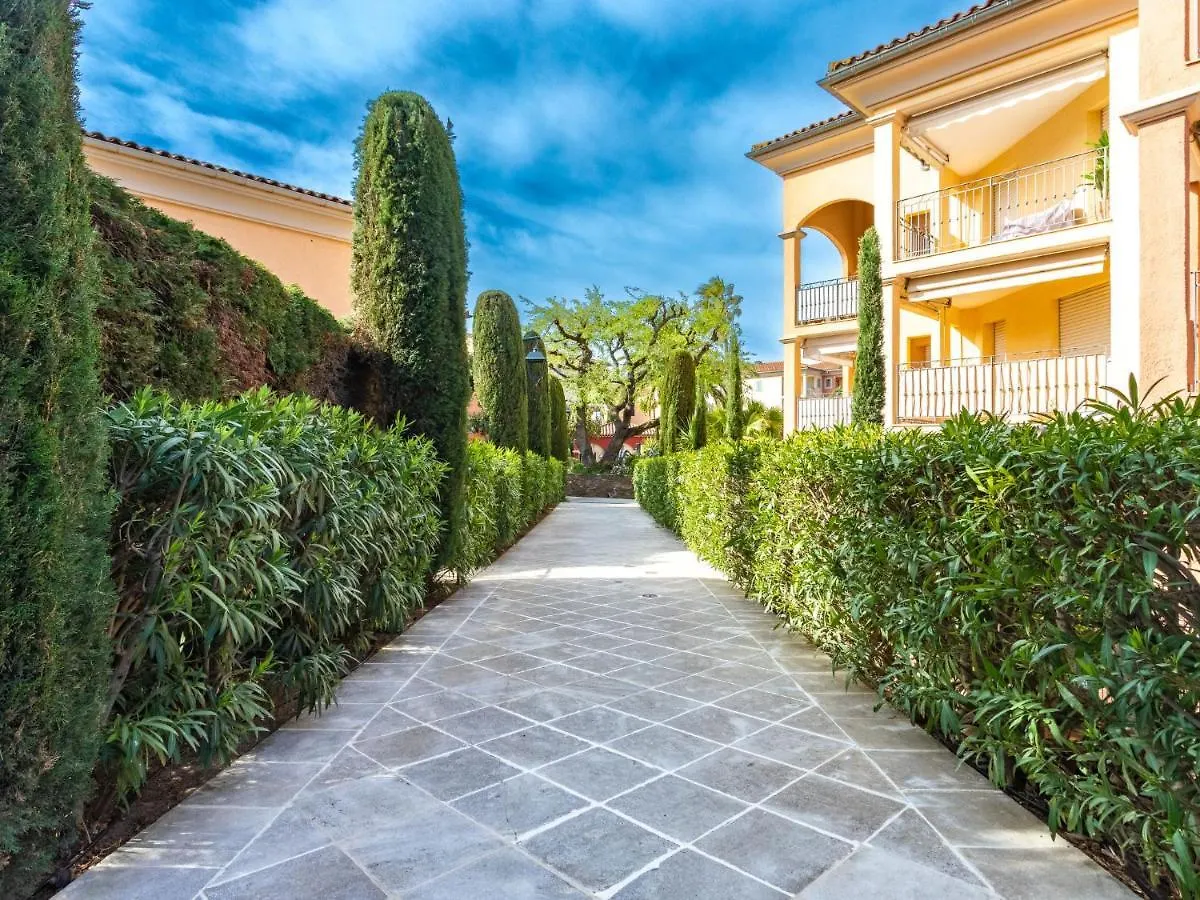 Apartment Le Clos Sainte Anne By Interhome