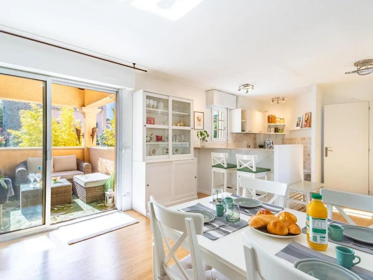 Apartment Le Clos Sainte Anne By Interhome France