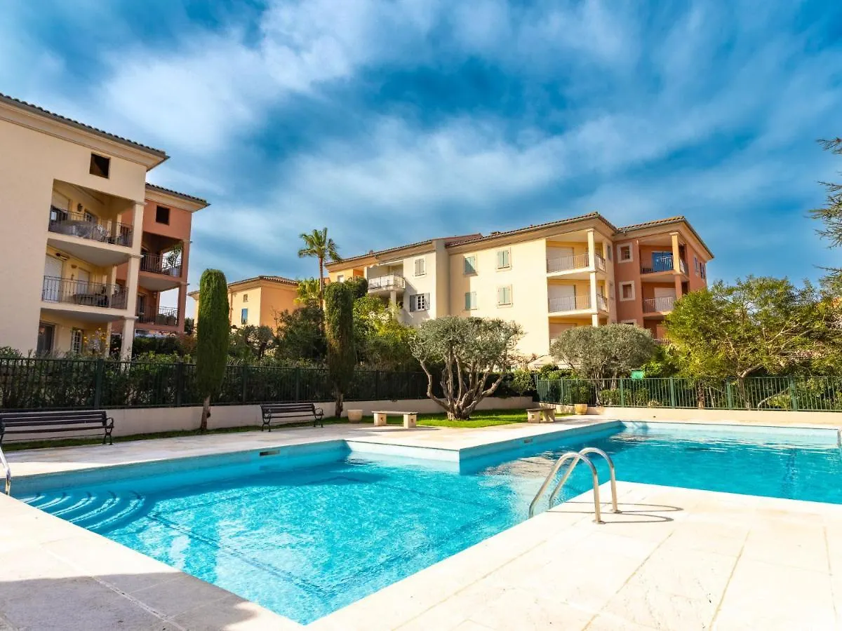Apartment Le Clos Sainte Anne By Interhome
