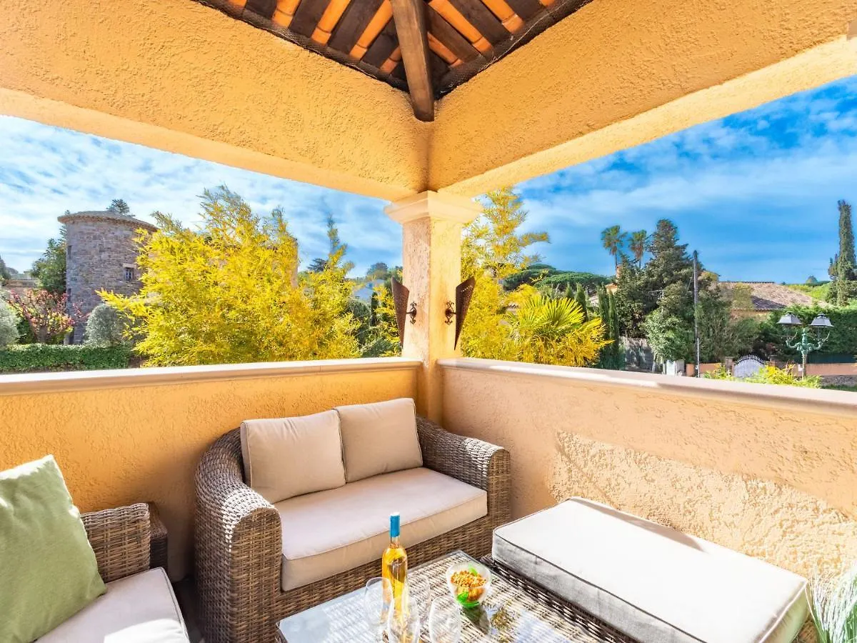 Apartment Le Clos Sainte Anne By Interhome